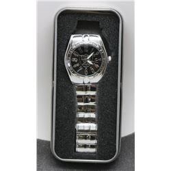NEW OAKLAND RAIDERS MENS WATCH WITH METAL CASE.