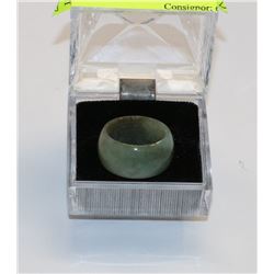 JADE RING - APPROX SIZE 8.5