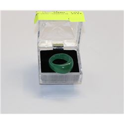 JADE RING - APPROX SIZE 8
