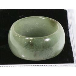 JADE RING - APPROX SIZE 8.5
