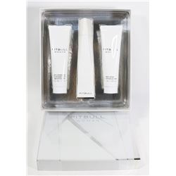 PITBULL WOMAN BOX SET