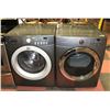 Image 1 : FRIGIDAIRE FRONT LOAD WASHER & DRYER SET