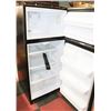 Image 2 : FRIGIDAIRE STAINLESS STEEL FRIDGE