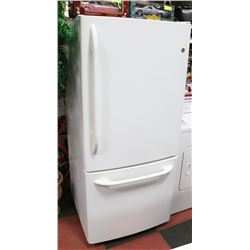 GE WHITE FRIDGE BOTTOM MOUNT