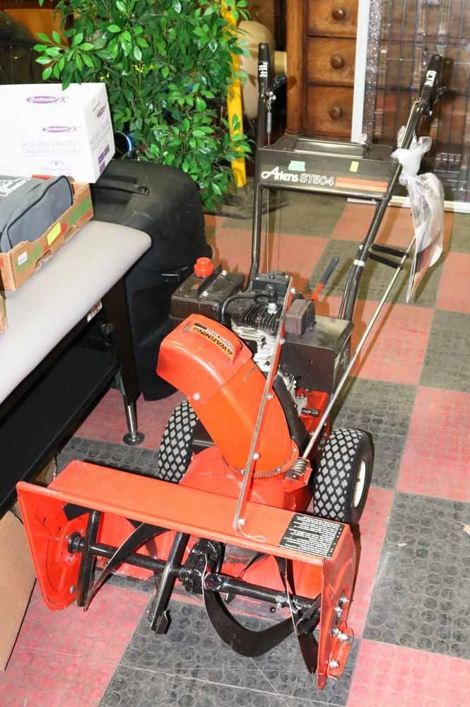ARIENS ST504 GAS SNOW BLOWER