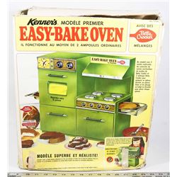 VINTAGE KIDS KENNERS EASY BAKE OVEN IN BOX