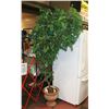 Image 1 : LARGE 7' ARTIFICIAL PLANT