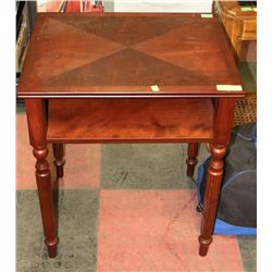 SOLID WOOD END TABLE, 24"X19.5"X27.5"