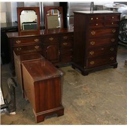 6 PC BEDROOM FURNITURE SET - NO BED - SOME DAMAGE
