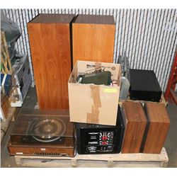 PALLET OF ELECTRONICS, RECEIVER, TURNTABLE AND