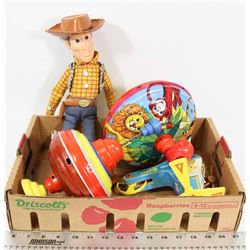 FLAT OF VINTAGE TOYS, SPIN TOPS, AND MORE.
