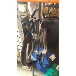 BUNDLE OF LOST PROPERTY FOLDING CHAIRS, ITEMS