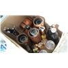 Image 1 : BOX OF LIQUOR AND BAR ITEMS