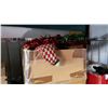 Image 2 : BOX OF CHRISTMAS DECOR