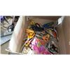Image 2 : BOX OF SCISSORS