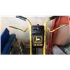 Image 3 : JOHN DEERE E35 GAS EDGER