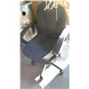 Image 1 : BLACK ROLLING OFFICE CHAIR