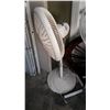 Image 1 : WHITE FLOOR FAN