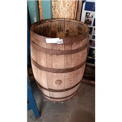 OPEN WOOD BARREL, NO LIDS