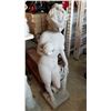 Image 2 : 4 FOOT CONCRETE WOMAN STATUE