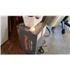 Image 3 : 2 GARAGE DOOR OPENERS