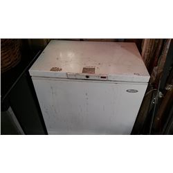 WOODS CHEST FREEZER