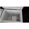 Image 3 : WOODS CHEST FREEZER