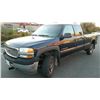 Image 1 : 2002 GMC SIERRA 2500HD PICKUP TRUCK, GAS, 4X4, AUTOMATIC, 335289KM, WITH KEY AND REGISTRATION