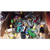Image 2 : TRAY OF VINTAGE TOY CARS LESNEY, CORGI, MATCHBOX