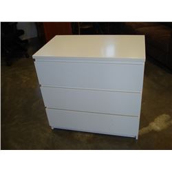 WHITE 3 DRAWER DRESSER