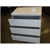 Image 2 : WHITE 3 DRAWER DRESSER