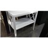 Image 2 : 2 WHITE END TABLES
