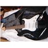 Image 1 : ACADEMY BLACK AND WHITE ELECTRIC GUITAR W/ SOFT CASE