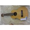 Image 1 : YAMAHA GUITALELE GL1