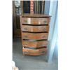 Image 3 : ANTIQUE BOW FRONT 5 DRAWER CHEST OF DRAWERS