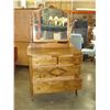 Image 2 : VINTAGE 4 DRAWER DRESSER WITH MIRROR