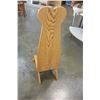Image 3 : PINE KIDS CHAIR W/ PAINTED BEAR