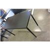 Image 2 : BLACK TABLE