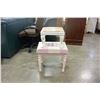 Image 2 : 2 FOOT STOOLS
