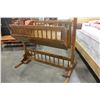 Image 3 : OAK DOLL BASSINET