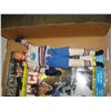 Image 2 : WAYNE GRETZKY DOLL AND COLLECTIBLES