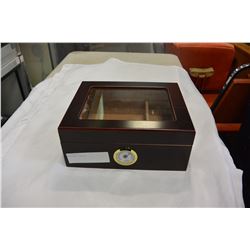 MAHOGANY HUMIDOR