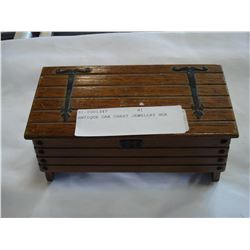 ANTIQUE OAK CHEST JEWELLRY BOX