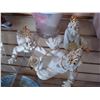 Image 3 : 3 CAPODIMONTE FIGURES AND MURANO VASE