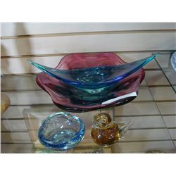 4PCS OF ART GLASS