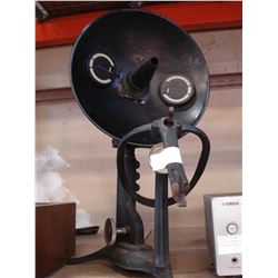 OPTOMETRISTS TOOL