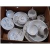 Image 2 : DINNERWARE SET
