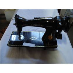 BLACK VINTAGE SINGER SEWING MACHINE