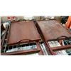 Image 3 : TWO FOLDING LUGGAGE RACKS