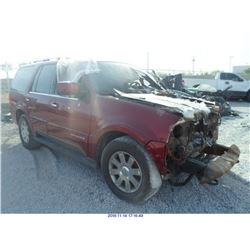 2004 - LINCOLN NAVIGATOR // SALVAGE TITLE
